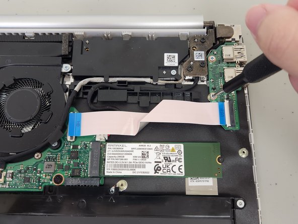 HP 15-dy2024nr I/O Board Replacement: crwdns2935265:05crwdnd2935265:02crwdnd2935265:02crwdne2935265:0