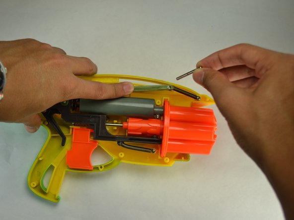 Air Blasters Tek Six Plunger Replacement, Remove metal pin: crwdns2935265:05crwdnd2935265:03crwdnd2935265:03crwdne2935265:0