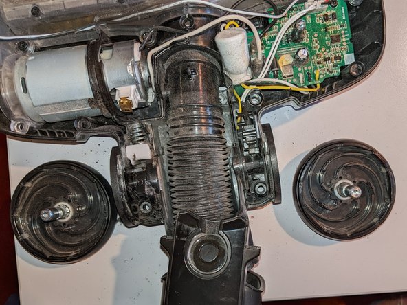 Shark IC160 ICZ160 P50 Floor Nozzle Teardown, Inside View, removing Wheels: crwdns2935265:04crwdnd2935265:03crwdnd2935265:03crwdne2935265:0