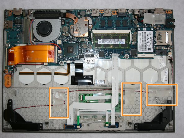 Portege Z830-S8302 Speaker Replacement, Speaker: crwdns2935265:07crwdnd2935265:02crwdnd2935265:03crwdne2935265:0
