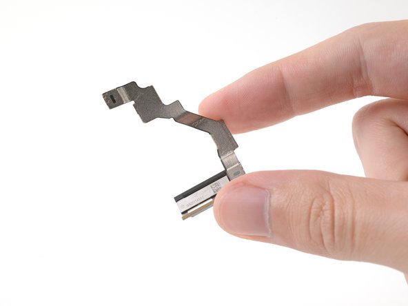 Google Pixel Fold Logic Board Replacement, Remove the antenna cable: passo 64, immagine 3 di 3