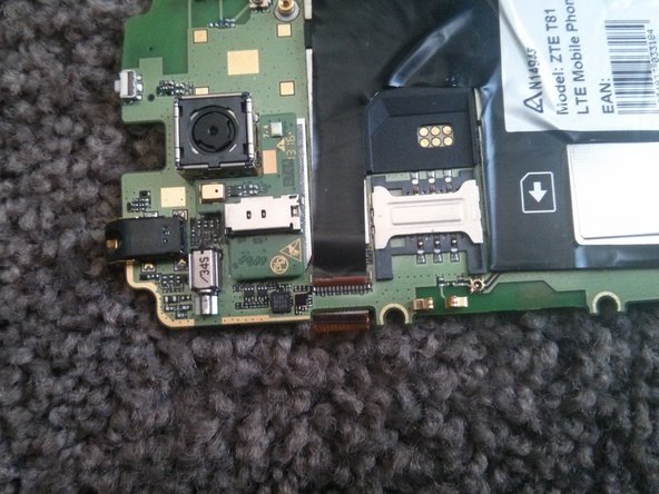 ZTE T81 Teardown, Remove the front glass.: crwdns2935265:05crwdnd2935265:02crwdnd2935265:02crwdne2935265:0