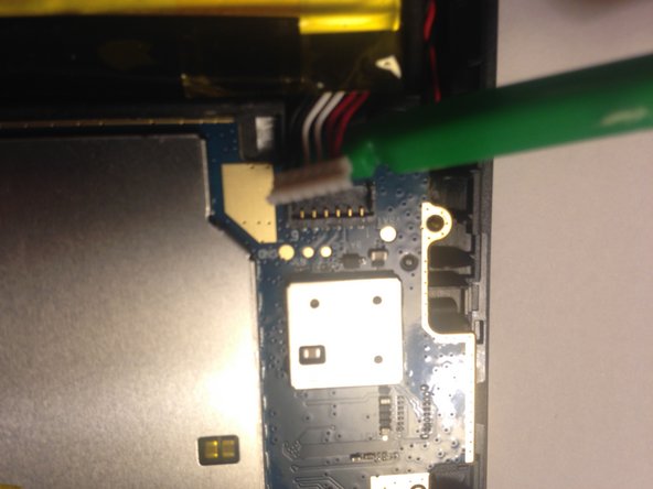 Amazon Fire 5th Generation Teardown, Disconnecting the battery: crwdns2935265:03crwdnd2935265:03crwdnd2935265:03crwdne2935265:0