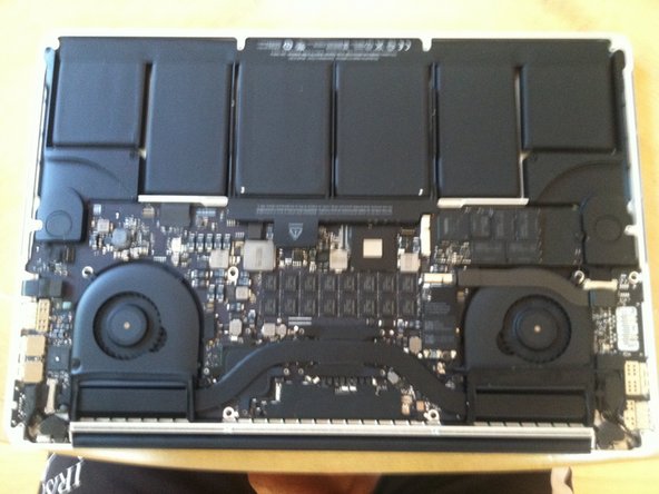 How to reapply thermal paste to MacBook Pro 15" Retina Display Mid 2012 CPU and GPU: step 4, image 2 of 3