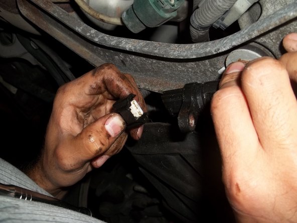 2003-2004 Infiniti G35 Sedan Crankshaft Position Sensor Replacement, Remove Crankshaft Position Sensor: crwdns2935265:013crwdnd2935265:03crwdnd2935265:03crwdne2935265:0