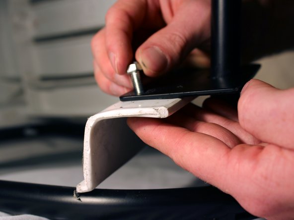 Free Wheelchair Mission GEN 1 Teardown, Remove Axle Plates: crwdns2935265:06crwdnd2935265:03crwdnd2935265:03crwdne2935265:0