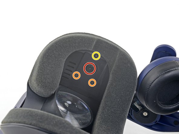 HTC Vive Pro 2 Sensor Array Replacement, Remove the head strap: crwdns2935265:010crwdnd2935265:02crwdnd2935265:02crwdne2935265:0