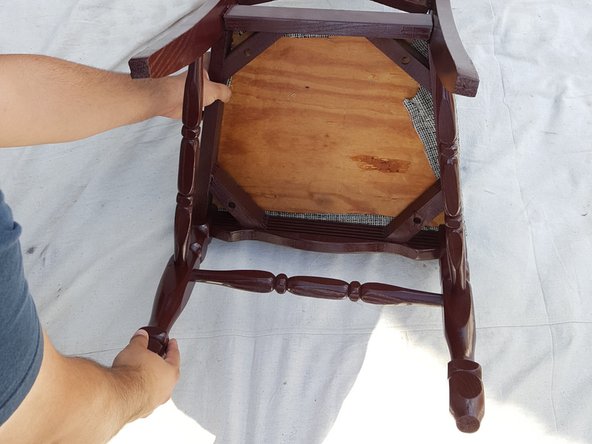 How to Restore a Dining Chair: crwdns2935265:09crwdnd2935265:03crwdnd2935265:03crwdne2935265:0