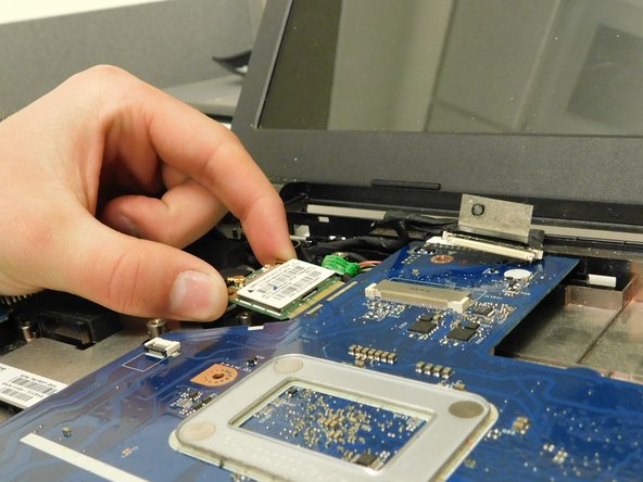 HP 15-R263DX RAM Replacement: crwdns2935265:014crwdnd2935265:02crwdnd2935265:02crwdne2935265:0