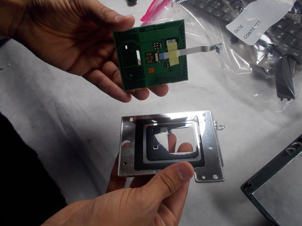 Gateway Solo 1450 Touchpad Replacement: crwdns2935265:020crwdnd2935265:02crwdnd2935265:02crwdne2935265:0