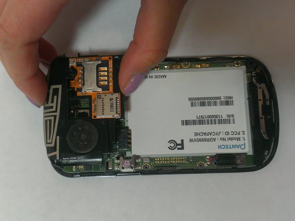 Pantech Breakout Front Facing Camera Replacement, Component Board Separation: crwdns2935265:06crwdnd2935265:02crwdnd2935265:03crwdne2935265:0