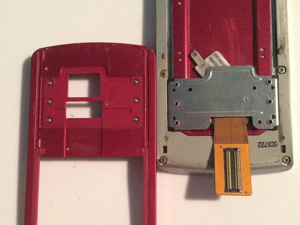 LG Shine Complete Disassembly., Rest of the Back Casing: Schritt 10, Bild 2 von 2