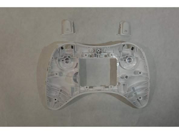 Nintendo Wii U Pro Controller ZL and ZR Button Replacement: crwdns2935265:05crwdnd2935265:02crwdnd2935265:02crwdne2935265:0