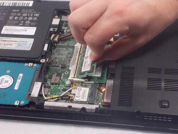 Acer Aspire TimelineX 4820T-6645 RAM Replacement: crwdns2935265:05crwdnd2935265:03crwdnd2935265:03crwdne2935265:0