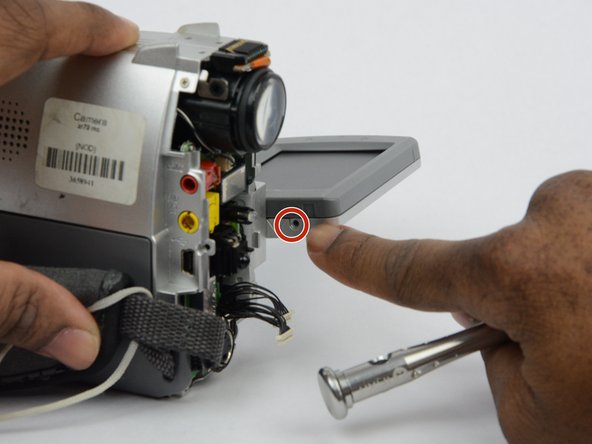 Canon ZR70MC LCD Component Replacement: crwdns2935265:09crwdnd2935265:02crwdnd2935265:03crwdne2935265:0