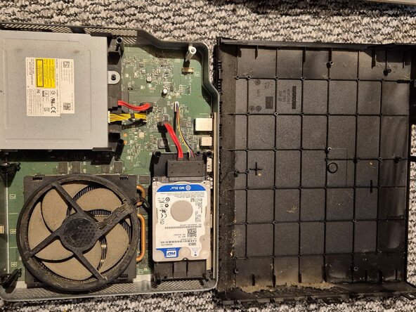 Microsoft Game Console Teardown: 手順 5、 3の画像 3