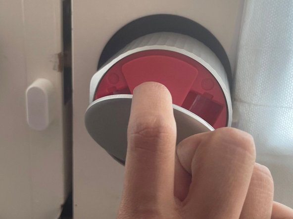 How to Replace a Manual Door Lock With An August (4th Gen.) Smart Lock: 步骤 9 中的图像 2，3