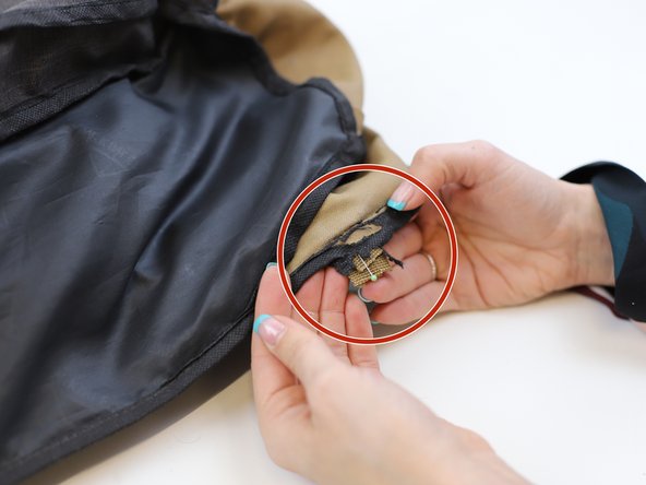 How to Repair a Loose Webbing Strap in a Backpack, Turn the backpack inside-out: crwdns2935265:05crwdnd2935265:03crwdnd2935265:03crwdne2935265:0