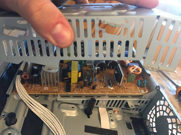 Sony BDV-NF620 Teardown, PSU Shield: crwdns2935265:016crwdnd2935265:03crwdnd2935265:03crwdne2935265:0