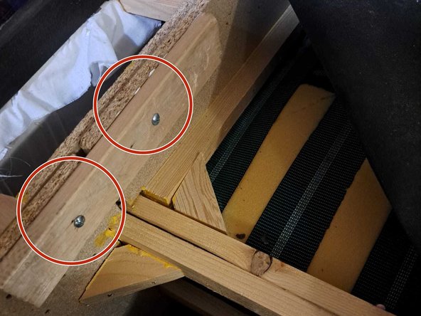 How to Fix an Unleveled Sofa Seat: crwdns2935265:07crwdnd2935265:03crwdnd2935265:03crwdne2935265:0