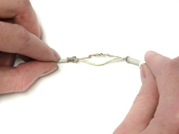 How to Repair an Apple Lightning Cable: crwdns2935265:05crwdnd2935265:02crwdnd2935265:02crwdne2935265:0