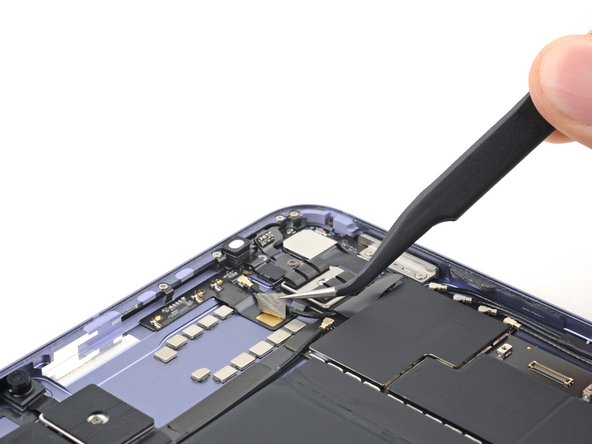 How to Use a Hair Dryer to Soften Adhesive, Soften cable adhesive: crwdns2935265:07crwdnd2935265:02crwdnd2935265:03crwdne2935265:0