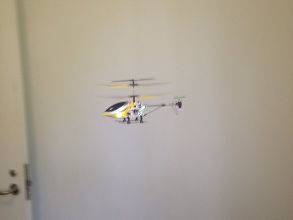 How to Repair Displaced Engine Gears in a Remote Controlled Helicopter: crwdns2935265:08crwdnd2935265:02crwdnd2935265:02crwdne2935265:0