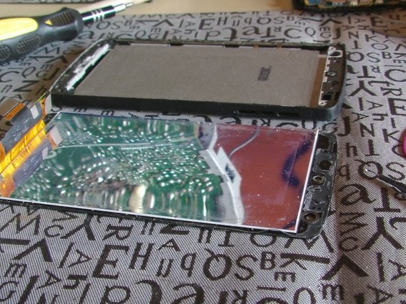 How to clean a water damaged Nexus 5 Display, Separating the screen and the frame.: crwdns2935265:04crwdnd2935265:02crwdnd2935265:03crwdne2935265:0