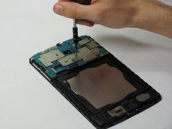 LG G Pad F 7.0 Motherboard Replacement: crwdns2935265:07crwdnd2935265:02crwdnd2935265:02crwdne2935265:0