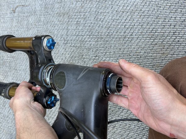 Fox32 Mountain Bike Front Air Suspension Fork Seal and Oil Replacement: étape 16, image 3 de 3