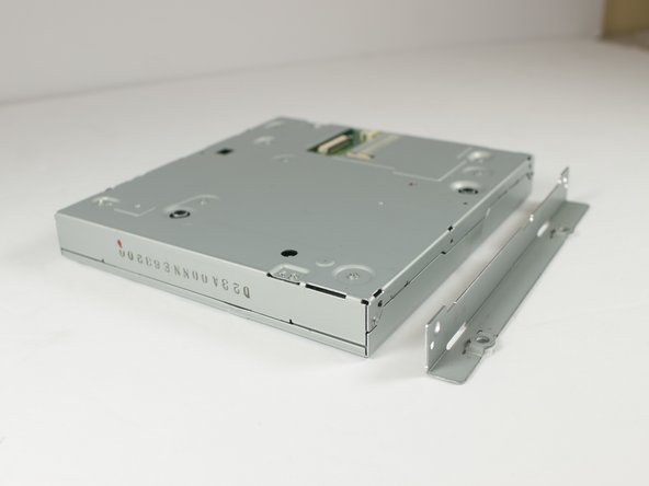 JVC KW-V820BT Driver Side Panel Removal and Replacement: crwdns2935265:011crwdnd2935265:02crwdnd2935265:02crwdne2935265:0