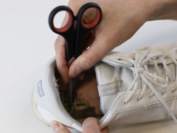 How to Repair a Hole in a Shoe Sole, Insert the filling pieces: crwdns2935265:07crwdnd2935265:03crwdnd2935265:03crwdne2935265:0