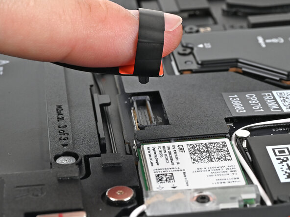 Framework Laptop 13 Pro Wi-Fi Module Replacement, Disconnect the Touchpad Cable: passo 5, imagem 2 %32