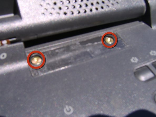 Disassembling the Compaq Armada 7800: crwdns2935265:04crwdnd2935265:03crwdnd2935265:03crwdne2935265:0