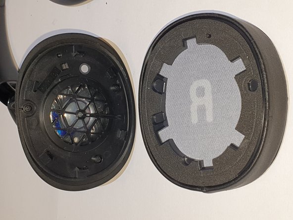 JBL Tune 700BT Teardown, right side - ear pad: crwdns2935265:03crwdnd2935265:02crwdnd2935265:02crwdne2935265:0