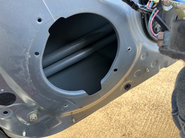 2006 Infiniti G35 Coupe Passenger Side Door Checker Replacement: crwdns2935265:08crwdnd2935265:03crwdnd2935265:03crwdne2935265:0