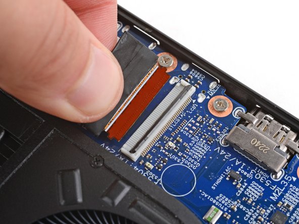 Lenovo ThinkPad P1 Gen 7 Screen Replacement, Disconnect the screen: crwdns2935265:012crwdnd2935265:03crwdnd2935265:03crwdne2935265:0