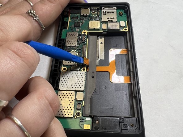 Nokia Lumia 900 Speaker Replacement, Speaker: crwdns2935265:09crwdnd2935265:02crwdnd2935265:02crwdne2935265:0