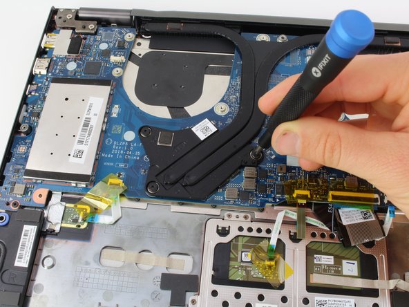 Lenovo YOGA 730-15IKB Heat Sink Replacement, Heat Sink: crwdns2935265:011crwdnd2935265:02crwdnd2935265:03crwdne2935265:0