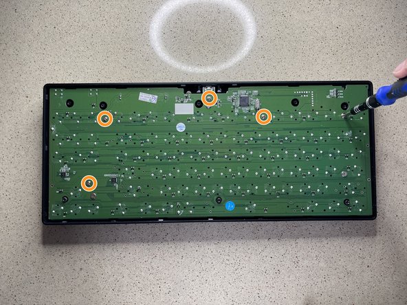 Logitech G PRO Keyboard Romer G Switch Replacement: 步骤 13 中的图像 2，2