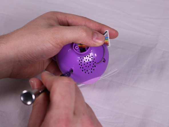 Zoomer Meowzies Speaker Replacement: crwdns2935265:08crwdnd2935265:02crwdnd2935265:02crwdne2935265:0