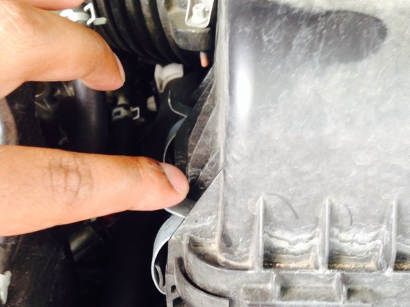 2012-2015 Honda Civic Air Filter Replacement: step 4, image 2 of 3