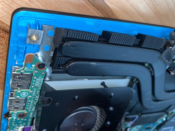 Dell G3 3500 Disassembly, Remove the left fan: crwdns2935265:010crwdnd2935265:03crwdnd2935265:03crwdne2935265:0