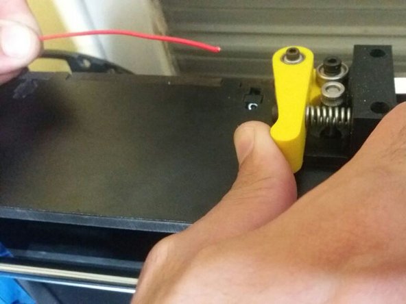 "Replace Filament" Function (During Printing), Removing the old filament: crwdns2935265:03crwdnd2935265:02crwdnd2935265:02crwdne2935265:0