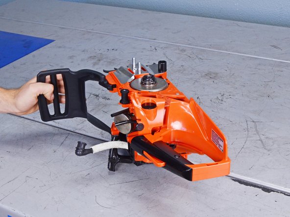 Echo Chain Saw CS4910 2020 Piston Assembly Replacement, Reposition the chain saw: crwdns2935265:039crwdnd2935265:02crwdnd2935265:02crwdne2935265:0