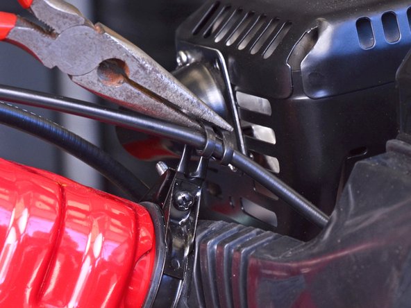 Honda FC600 Tiller Throttle Cable Replacement: crwdns2935265:019crwdnd2935265:02crwdnd2935265:03crwdne2935265:0