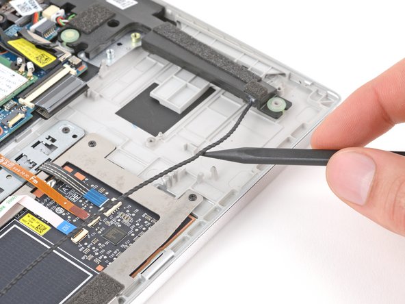 HP EliteBook 840 Aero G8 Touchpad Replacement, De‑route the speaker cable: crwdns2935265:012crwdnd2935265:03crwdnd2935265:03crwdne2935265:0