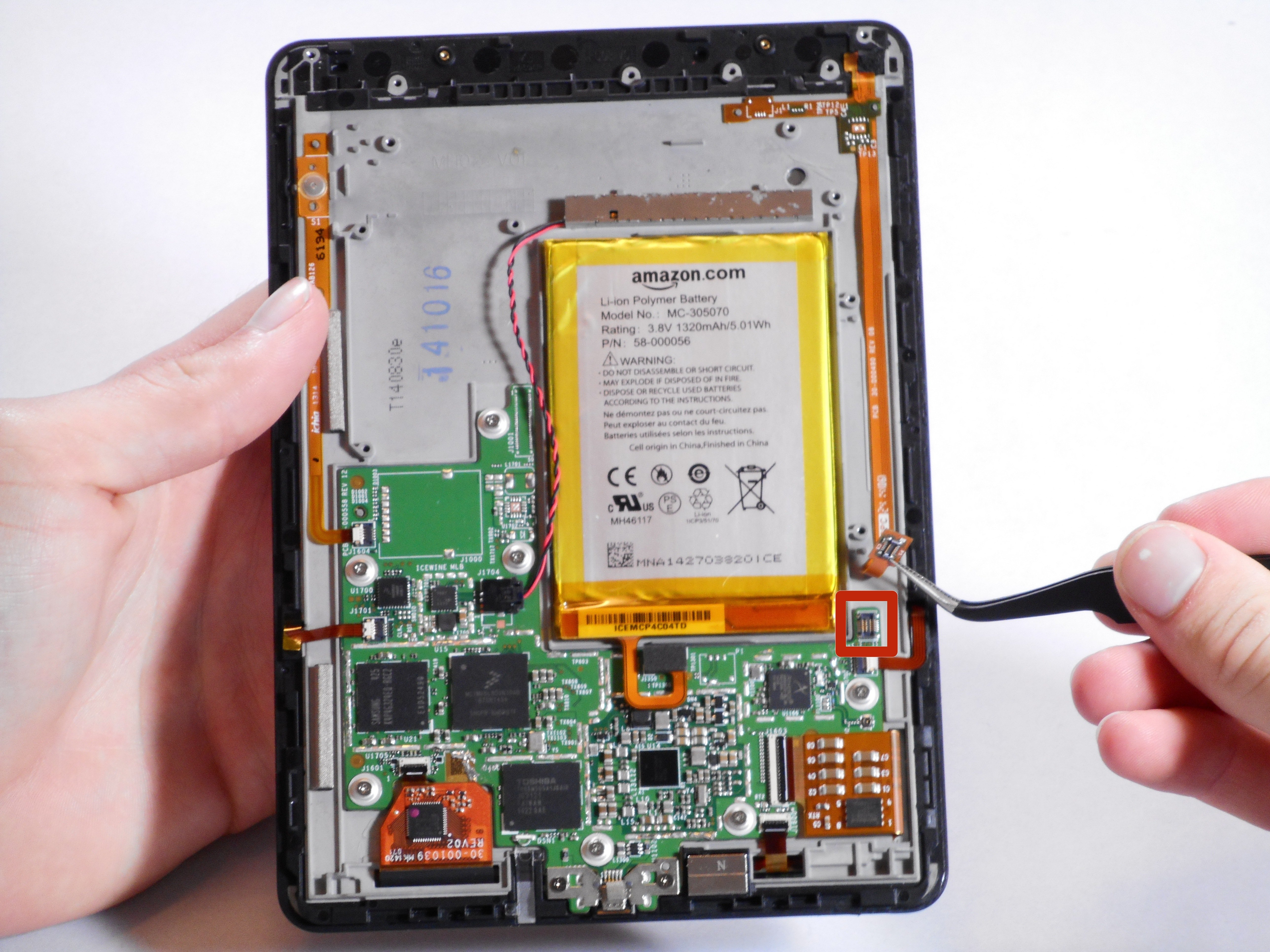 Amazon Kindle Voyage 電源ケーブル・外箱・取扱説明書付き Amazon Kindle Voyage 7th Generation (Model NM460GZ) Battery