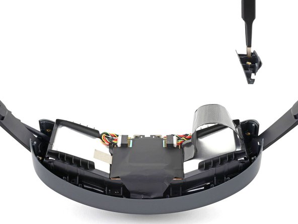 HTC Vive XR Elite Battery Cradle Power LED Replacement, Remove the headstrap clips: crwdns2935265:015crwdnd2935265:03crwdnd2935265:03crwdne2935265:0