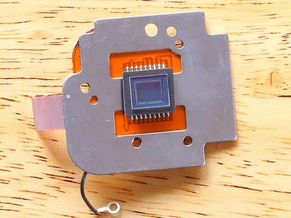 Kodak EasyShare DX7590 Teardown, CCD image sensor disassembly: crwdns2935265:017crwdnd2935265:03crwdnd2935265:03crwdne2935265:0